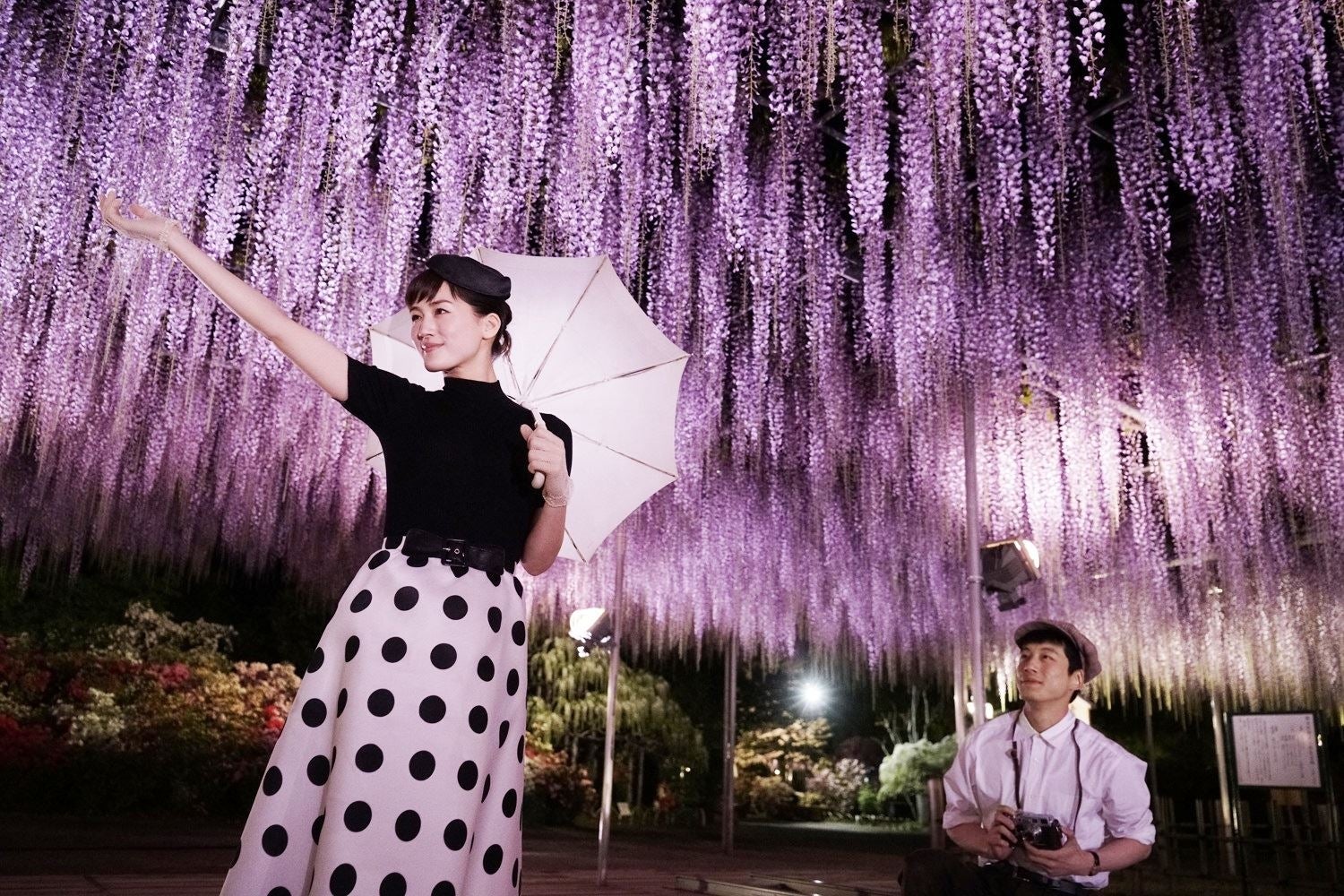 綾瀬はるかが大暴れ　坂口健太郎を振り回す＜今夜、ロマンス劇場で＞