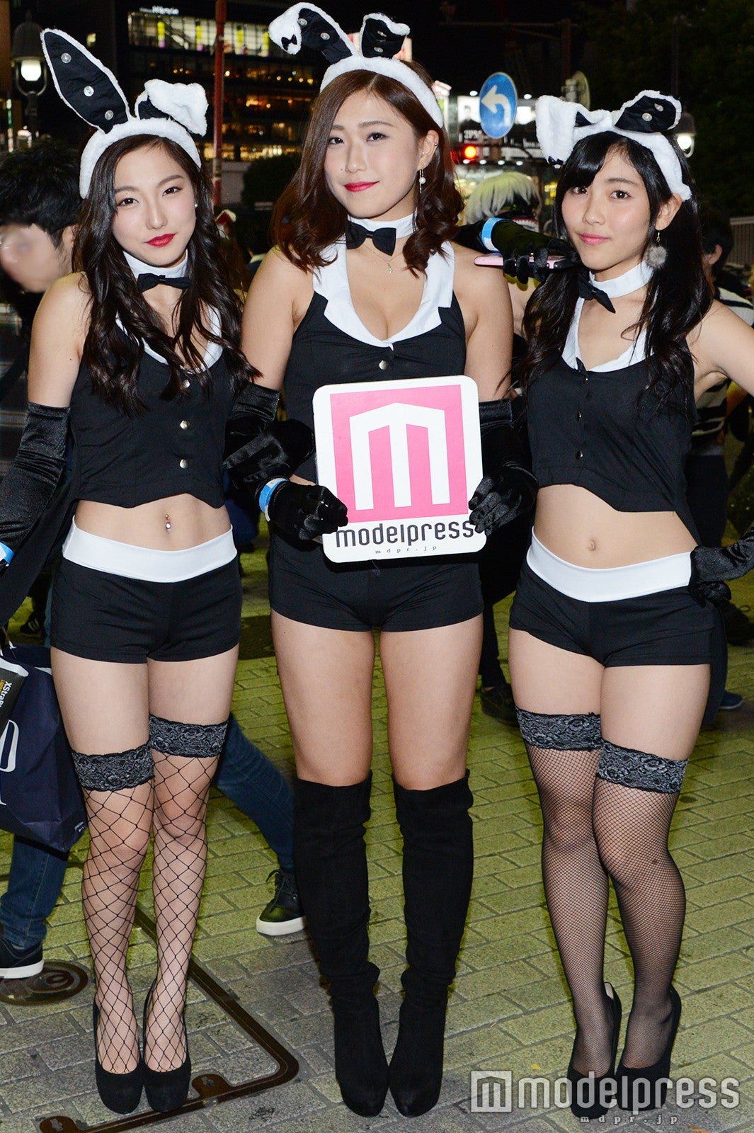 渋谷でのスナップ （C）モデルプレス