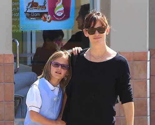 離婚報道のあったジェニファー・ガーナーとベン・アフレックがパパラッチ