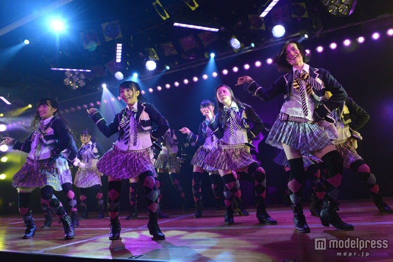 7月16日に行われた峯岸チーム4「アイドルの夜明け」公演の様子（C）AKS