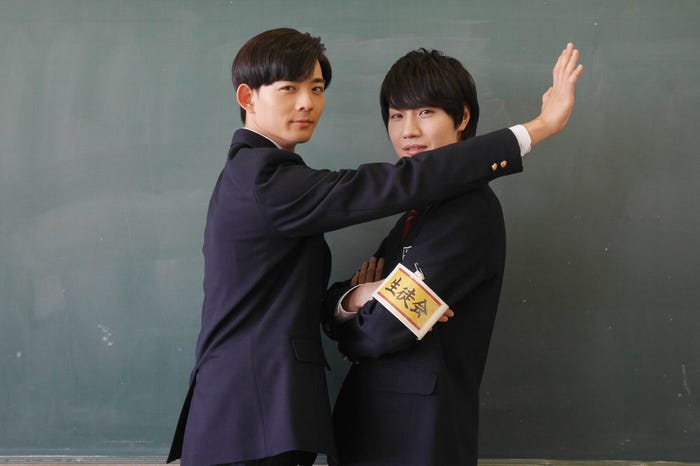 壁ドン!?(C)どーるる/comico/「こえ恋」製作委員会