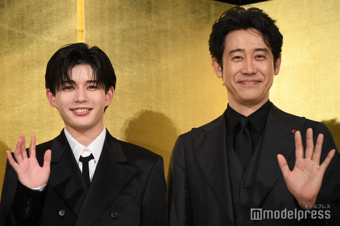 長尾謙杜に勝ちたい大泉洋(C)モデルプレス