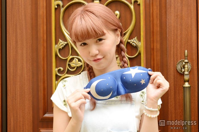 “魔法のアイマスク”をゲット/モデル:河西里音