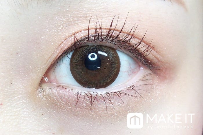 アイライン…ヴィセ「ジェミィリッチアイズ」“PK-2”パレット左下使用 、マスカラ…マジョリカマジョルカ「ラッシュエキスパンダーエッジマイスターF」BR666使用 (C)メイクイット