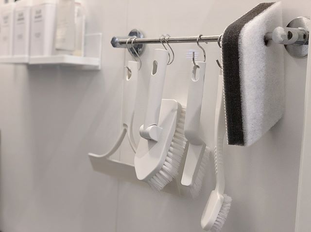 ユニットバスの収納アイデア実例18選 狭い空間も便利で快適に工夫できる モデルプレス