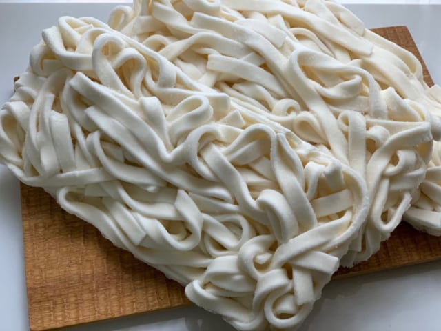 業務スーパー　冷凍きしめん　開封画像