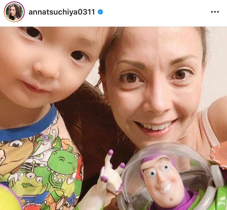 土屋アンナ 娘と遊ぶ 仲良しshot 公開に 楽しそう 幸せそうで素敵 モデルプレス 土屋アンナ 娘と遊ぶ 仲良しshot 公開に 楽しそう 幸せそうで素敵 モデルプレス