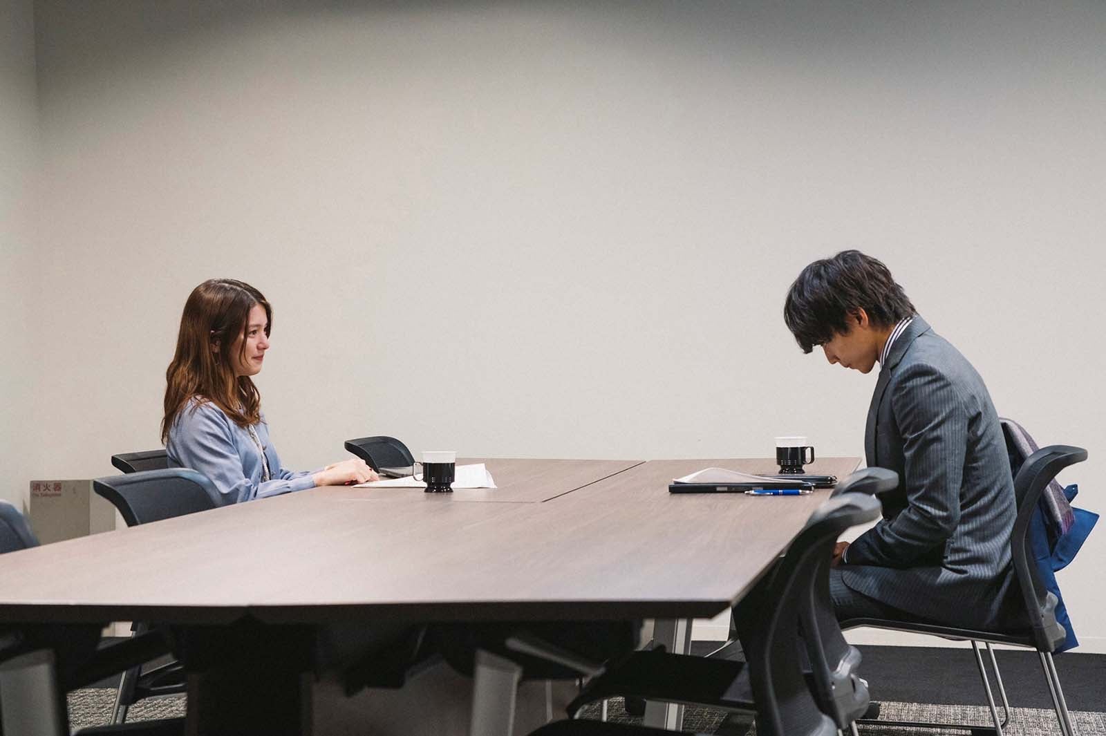 川島海荷、佐藤大樹（C）「liar」製作委員会／MBS・TBS