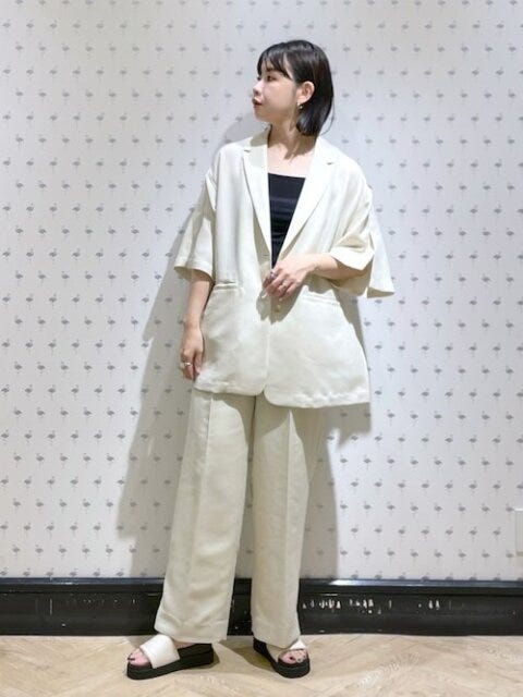 ワイドパンツ　コーデ