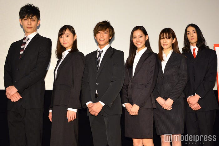 青木玄徳、鈴木友菜、佐野岳、新木優子、岡本杏理、栗原類(C)モデルプレス