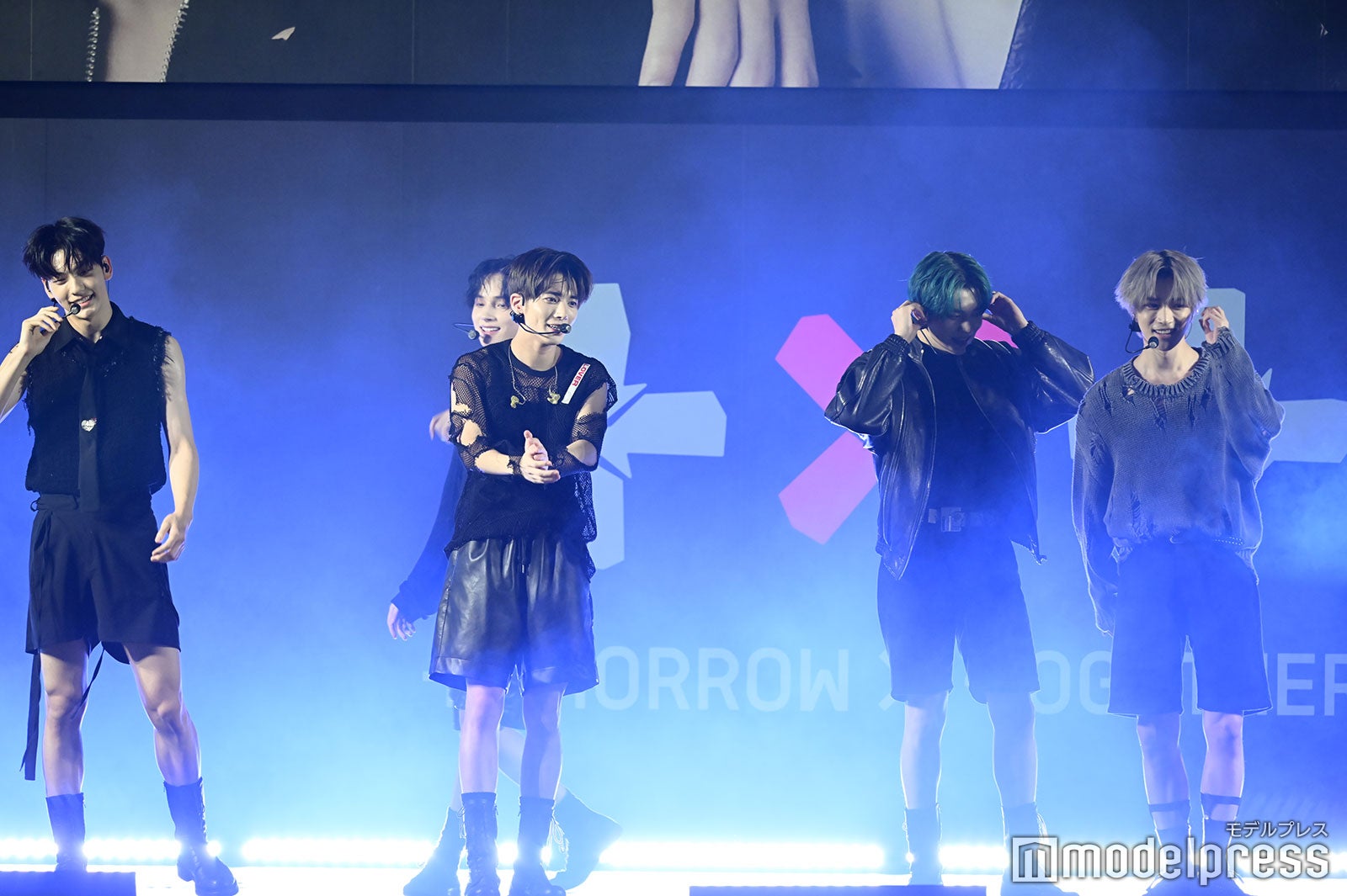 TOMORROW X TOGETHER（C）モデルプレス