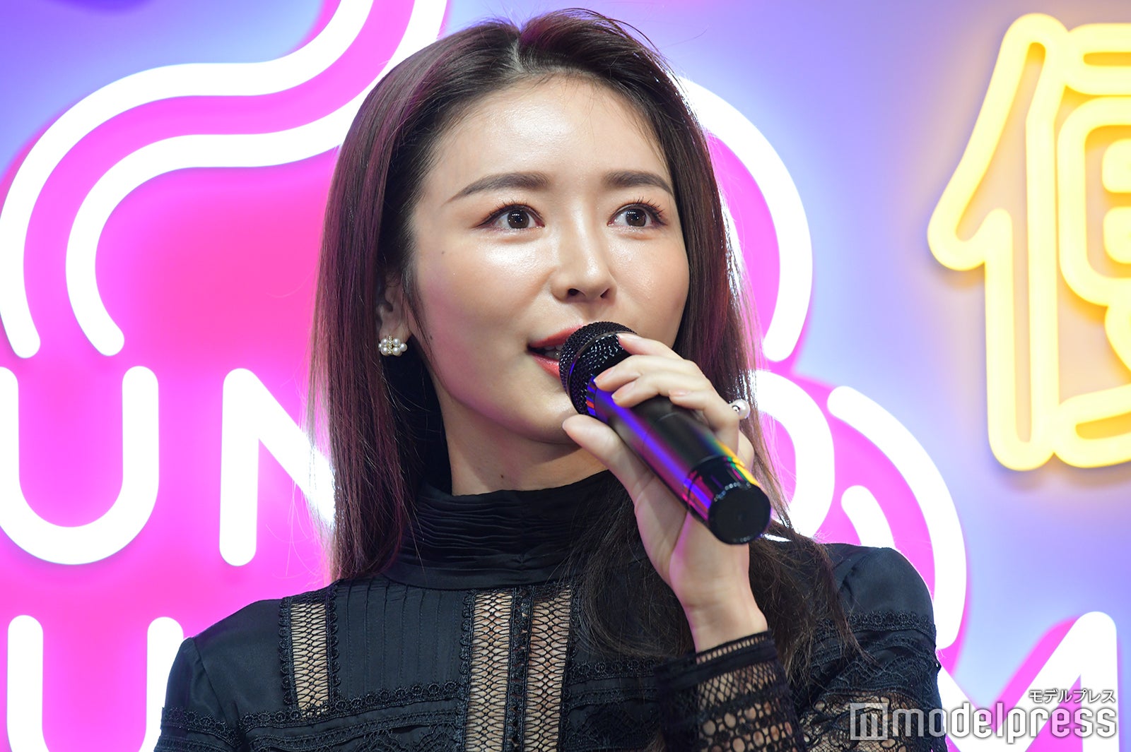 加治ひとみ（C）モデルプレス