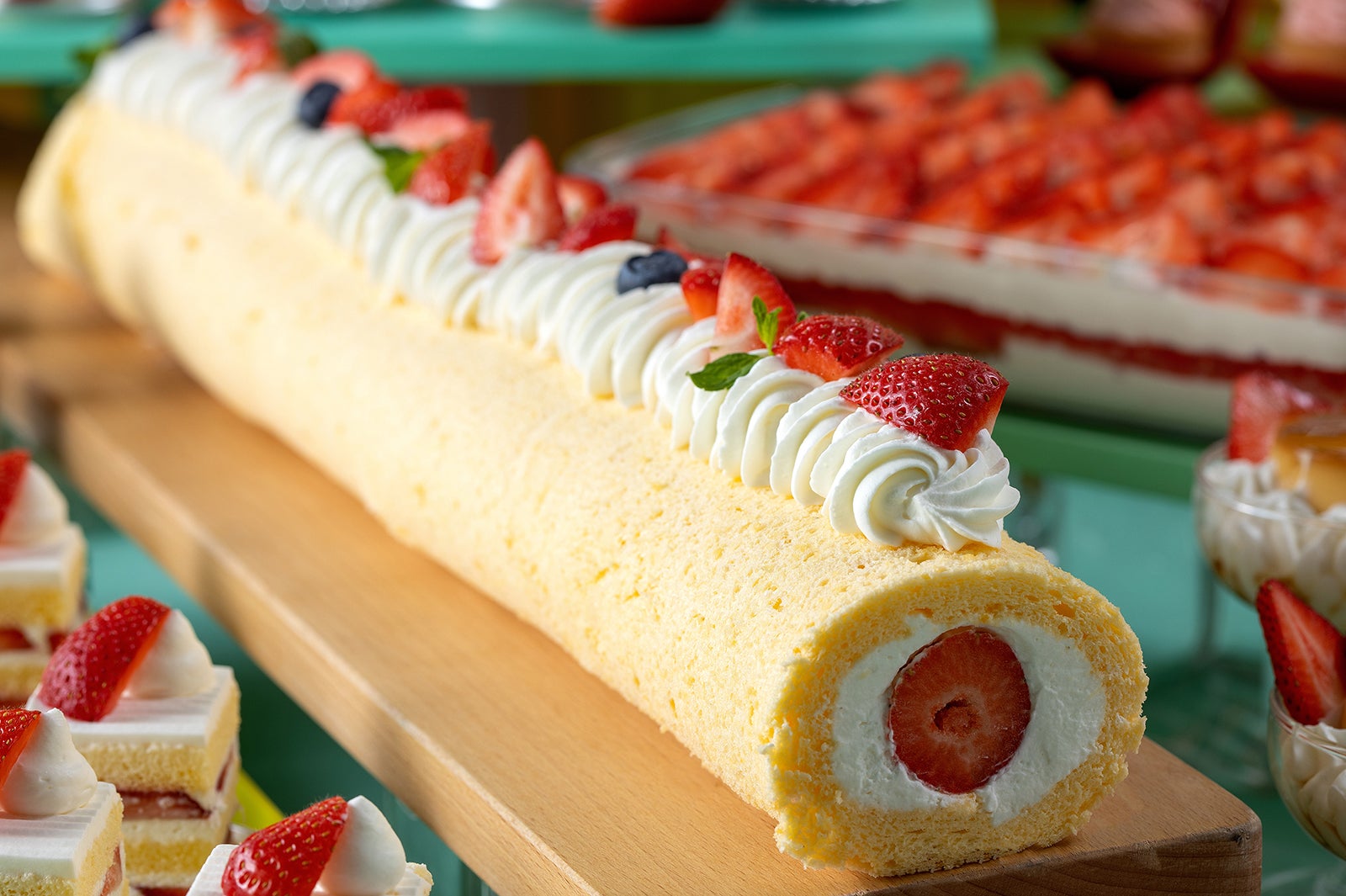 ’80s レトロ・ストロベリー ／画像提供：ヒルトン福岡シーホーク