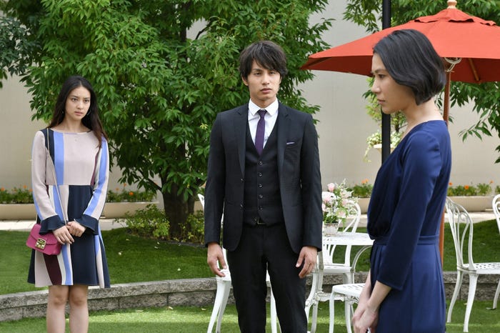 武井咲、中村蒼、村上絵梨「せいせいするほど、愛してる」第7話・場面カット(C)TBS