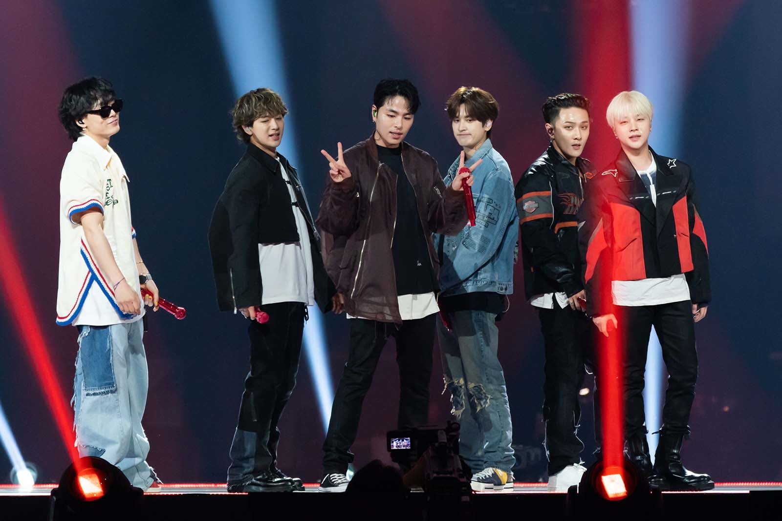 “全員で移籍”iKON「KCON JAPAN」初登場 情熱的パフォーマンスで魅せる＜KCON×TGC＞