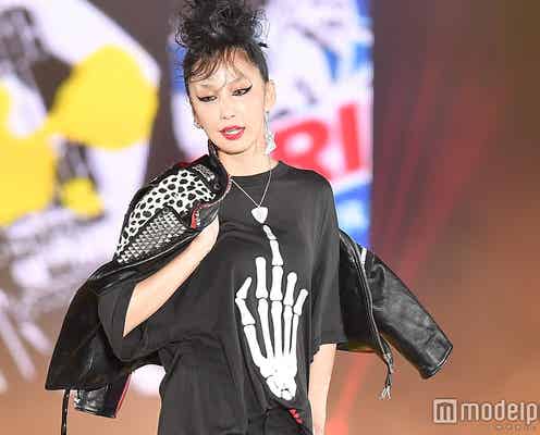 中島美嘉、ロックなステージにしびれる!初のガルアワランウェイに熱視線<GirlsAward 2017 A/W>