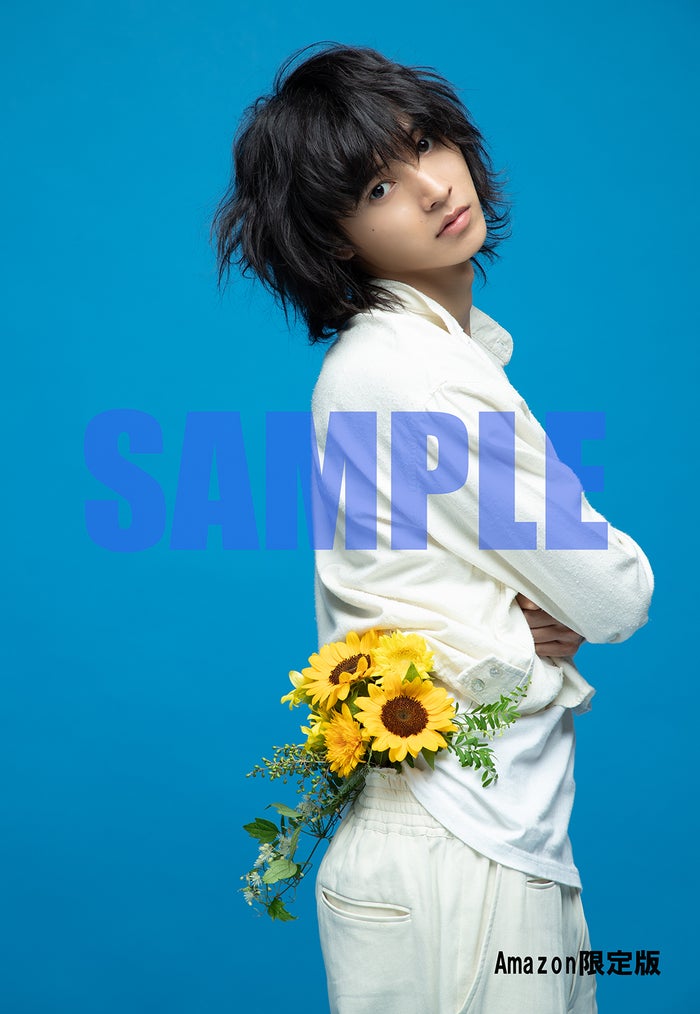 山崎賢人 21年カレンダー発表 多彩な表情で魅せる モデルプレス