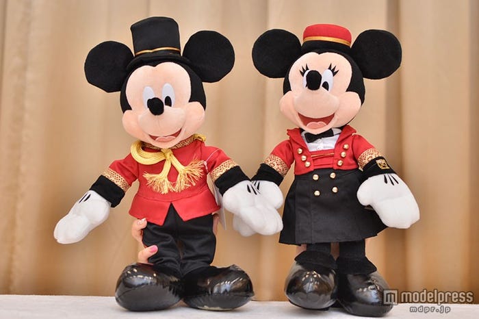 ぬいぐるみミッキーマウス、ぬいぐるみミニーマウス各¥4000