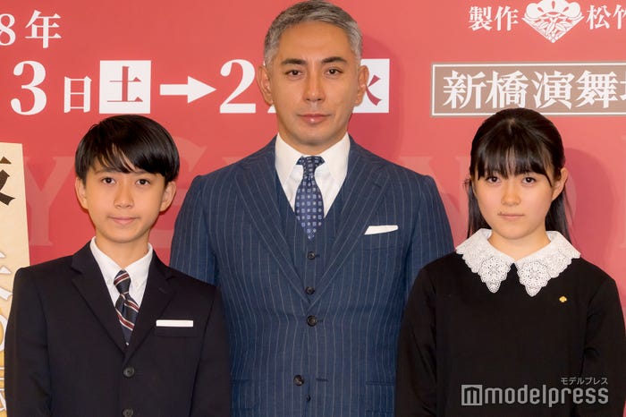 (左から)市川新之助、市川團十郎、市川ぼたん(C)モデルプレス