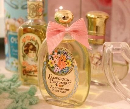 心に聞く香り。