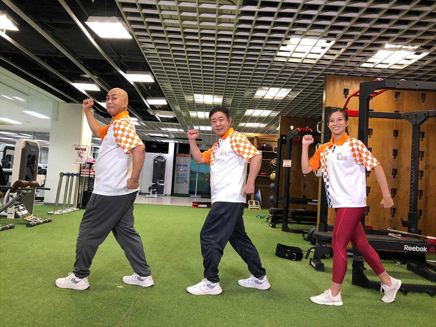 錦鯉（長谷川雅紀、渡辺隆）、宮崎紗衣さん（C）日本テレビ