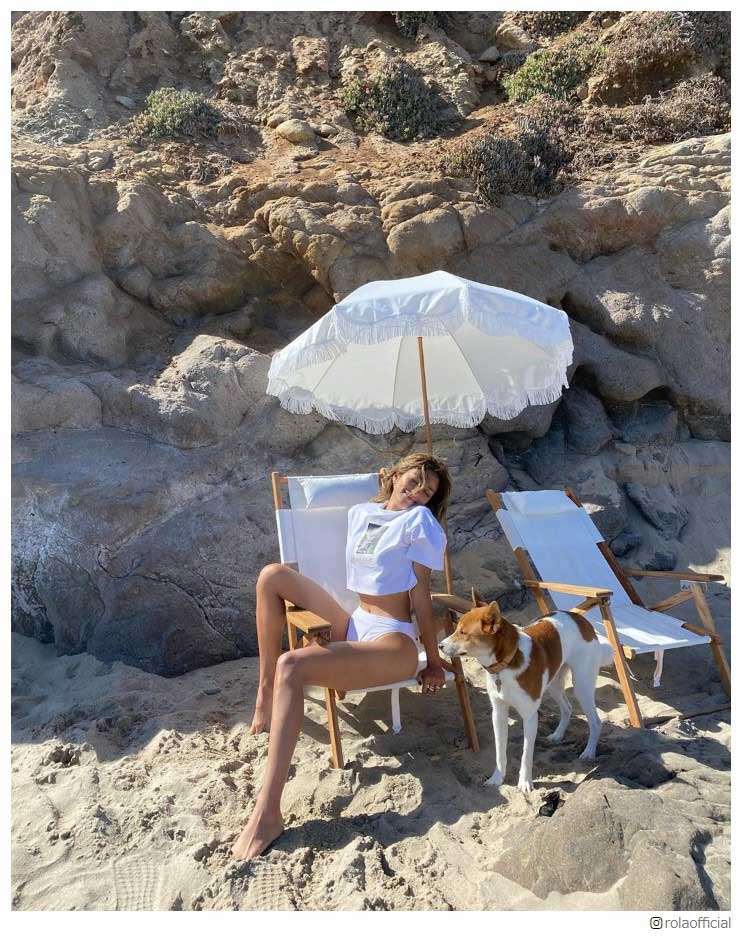 ローラ、久々のビーチで美ボディ解放「スタイル良すぎ」と絶賛の声