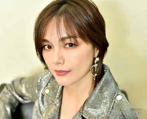 相川七瀬、ショーパンでほっそり美脚披露「かっこいい」「変わらず美しい」の声