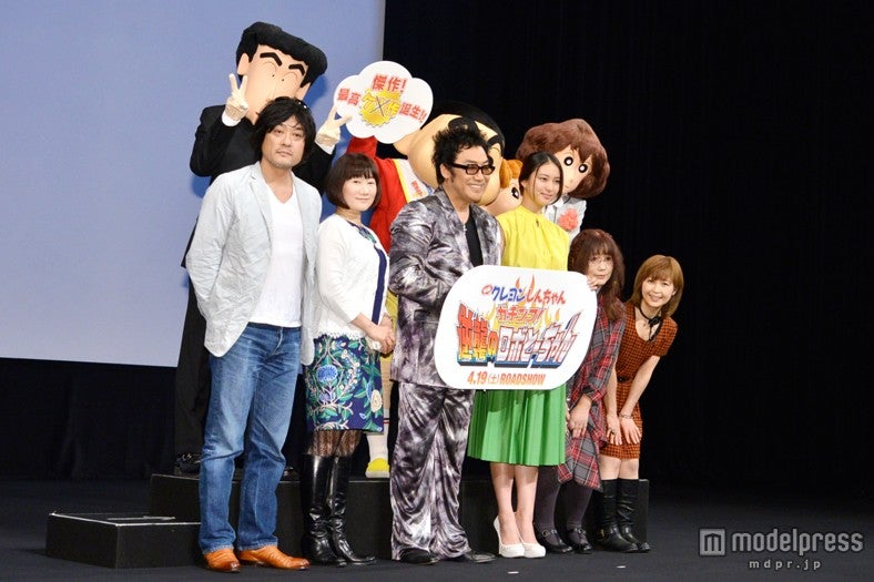 「映画クレヨンしんちゃん ガチンコ！逆襲のロボとーちゃん」完成披露試写会舞台挨拶に模様