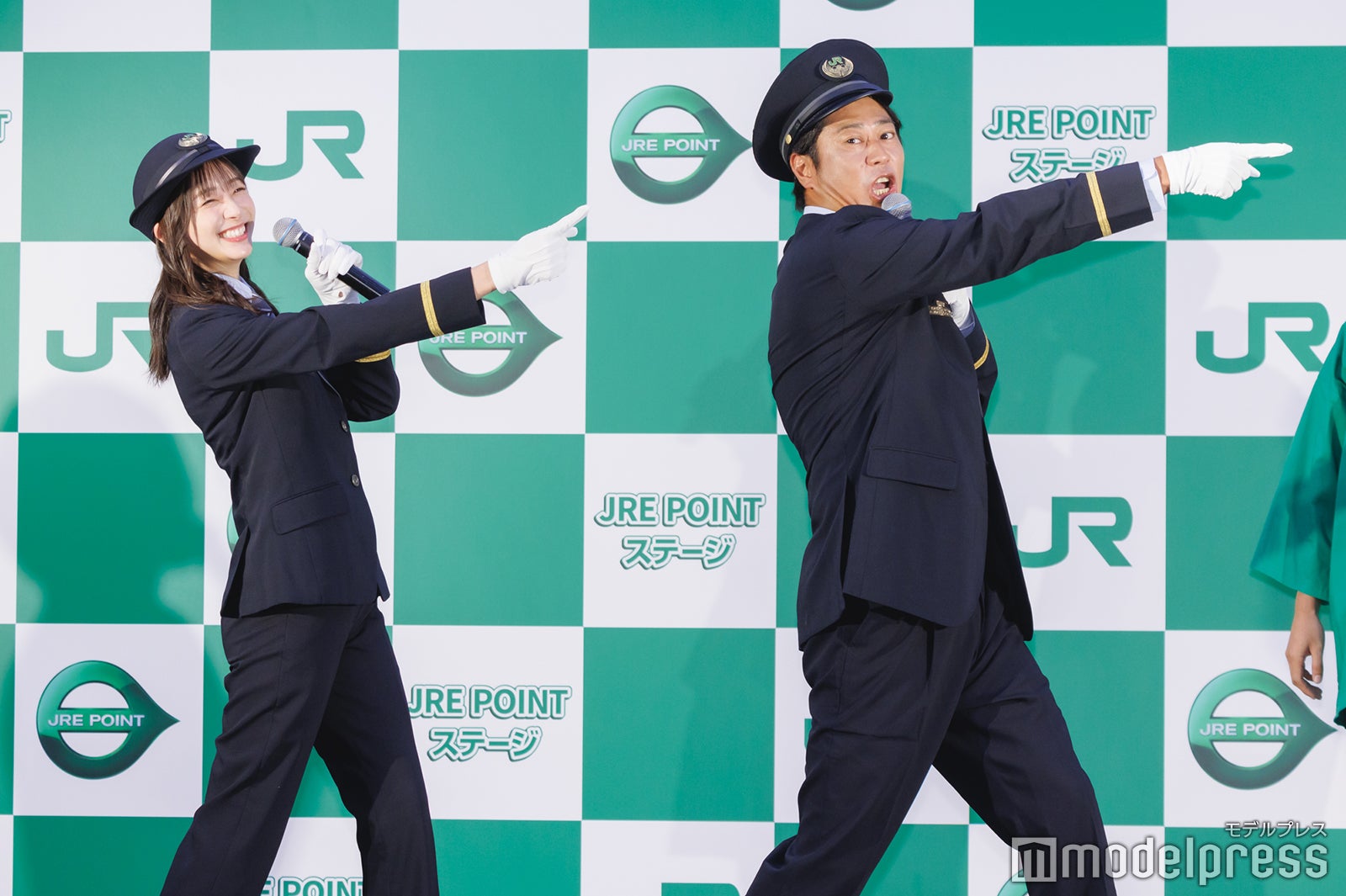 足立梨花、尾形貴弘（C）モデルプレス