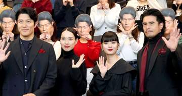 えっ？！「リブート」とは別人！デンマークに降臨の24歳女優 大人な黒ドレスに海外ファンも「ゴージャス」「美しい」反響