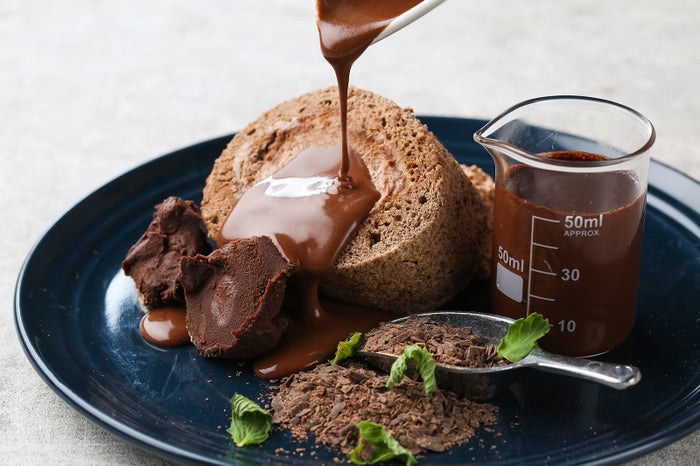 生チョコロール（1,280円）／画像提供：コズミックダイナー