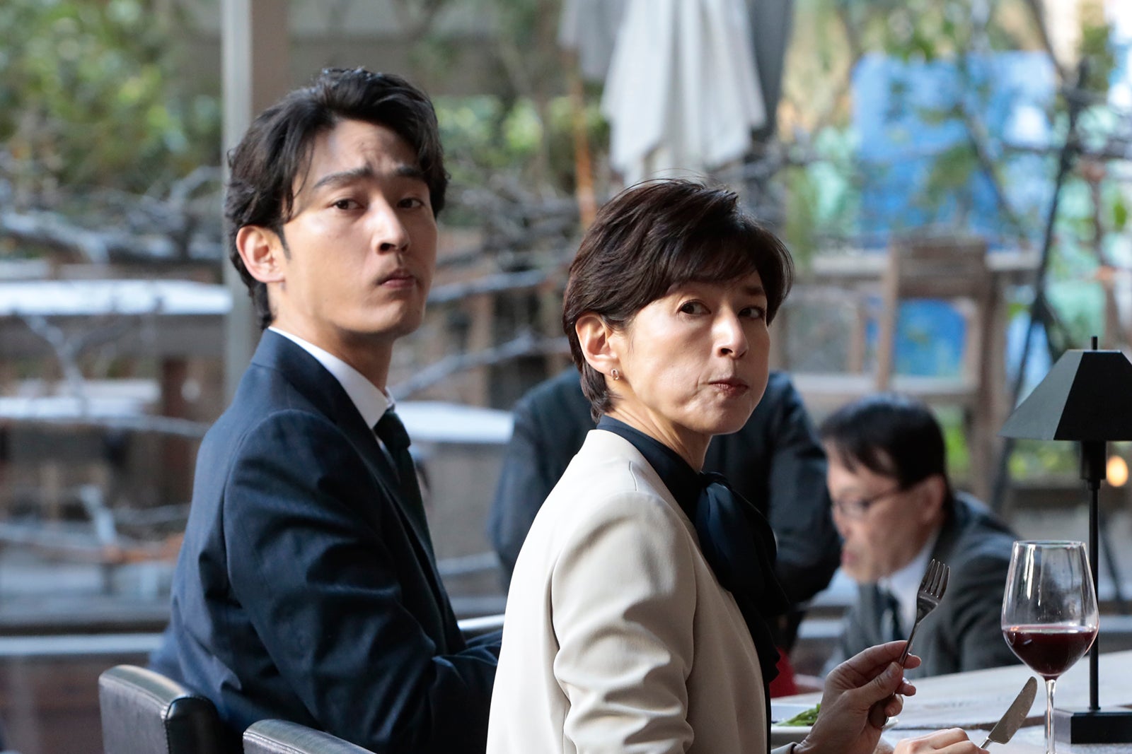 上杉柊平、鈴木保奈美「プライベートバンカー」最終話（C）テレビ朝日