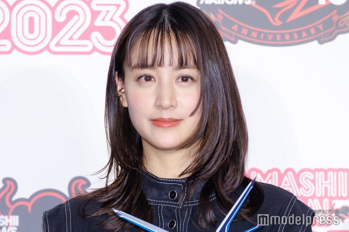 ミディアムヘアの山本美月(C)モデルプレス