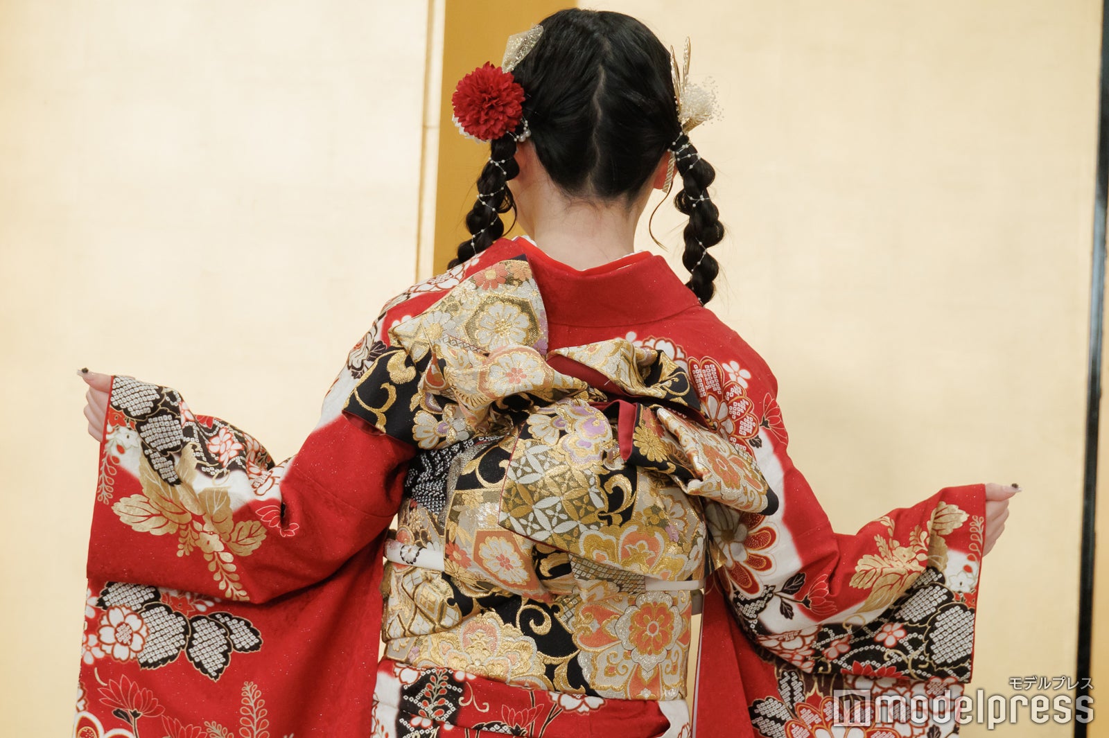 布袋百椛（C）モデルプレス