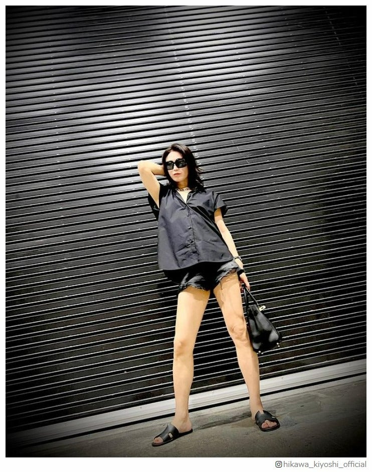 氷川きよし、生脚ショットに「美しすぎる」「コーディネート素敵」と反響続々