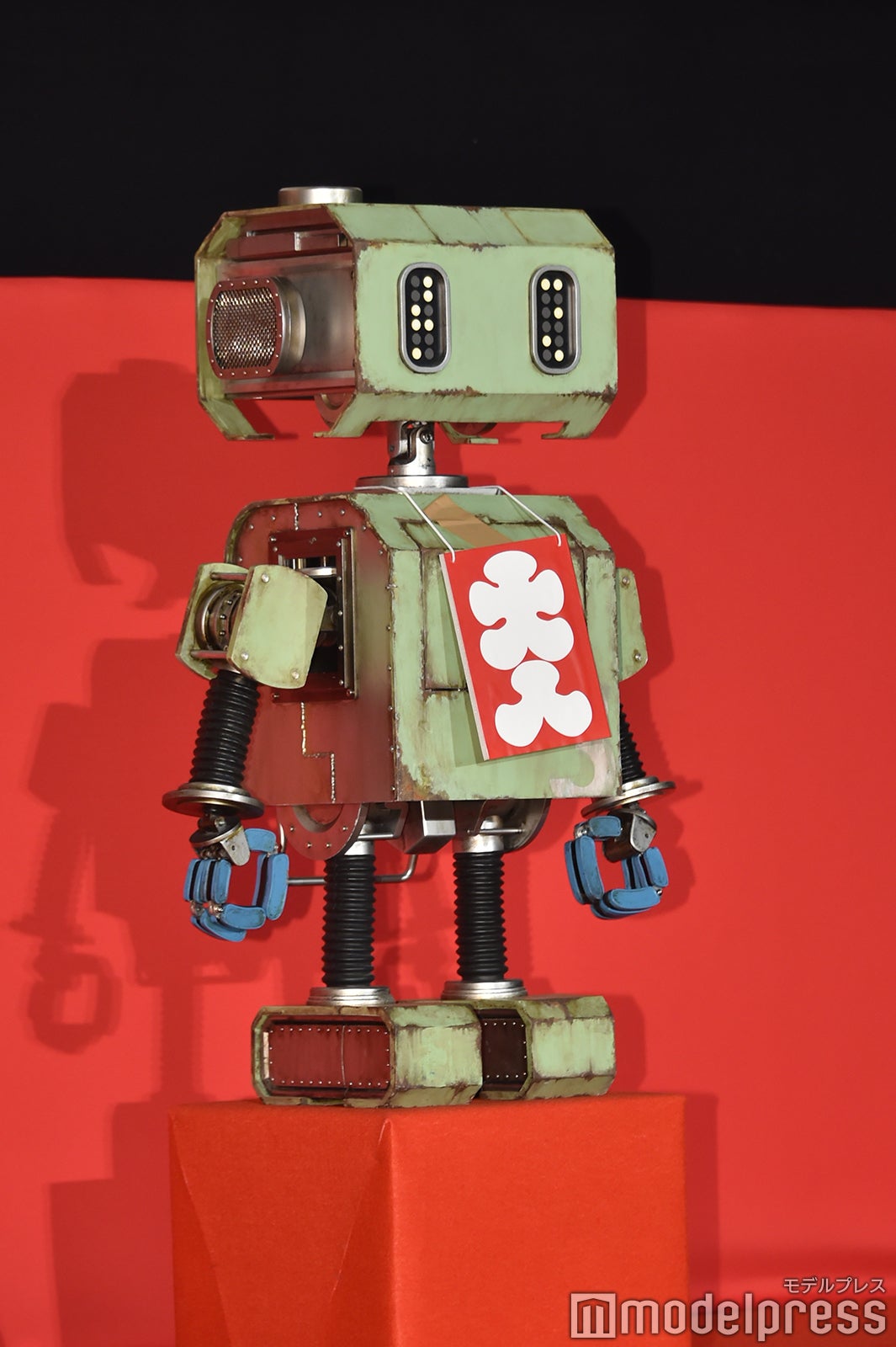 タング（C）モデルプレス