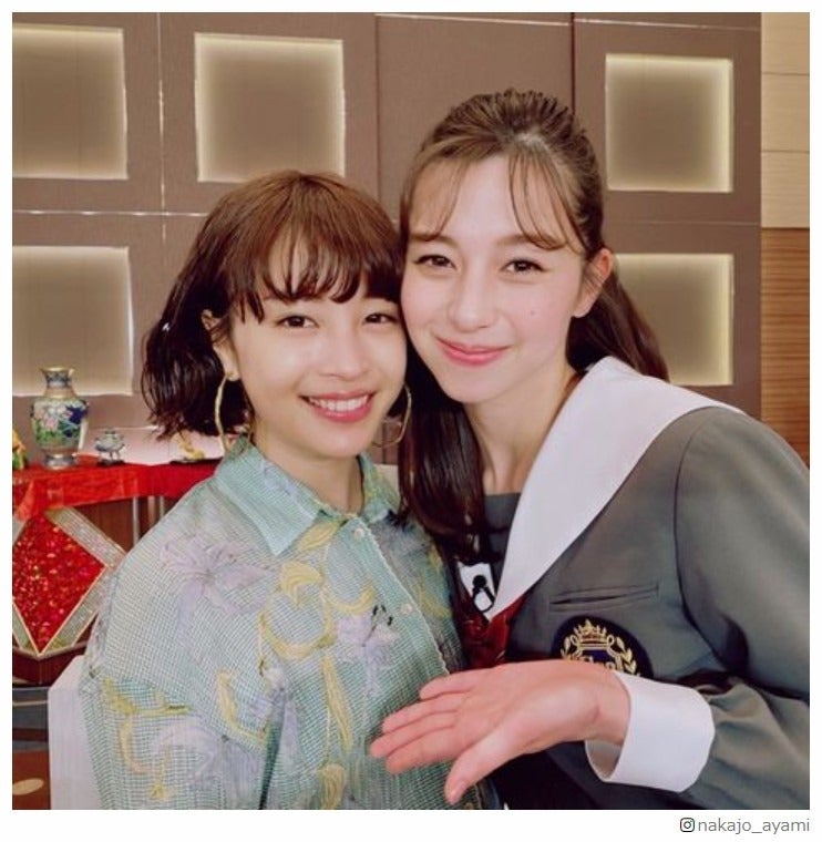 中条あやみ、広瀬すずは「かわいい生き物」密着2ショットに反響