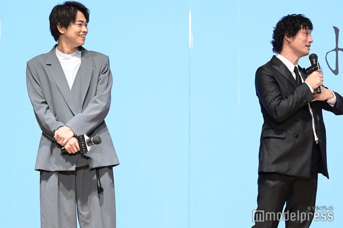 菅生新樹、安藤政信 (C)モデルプレス