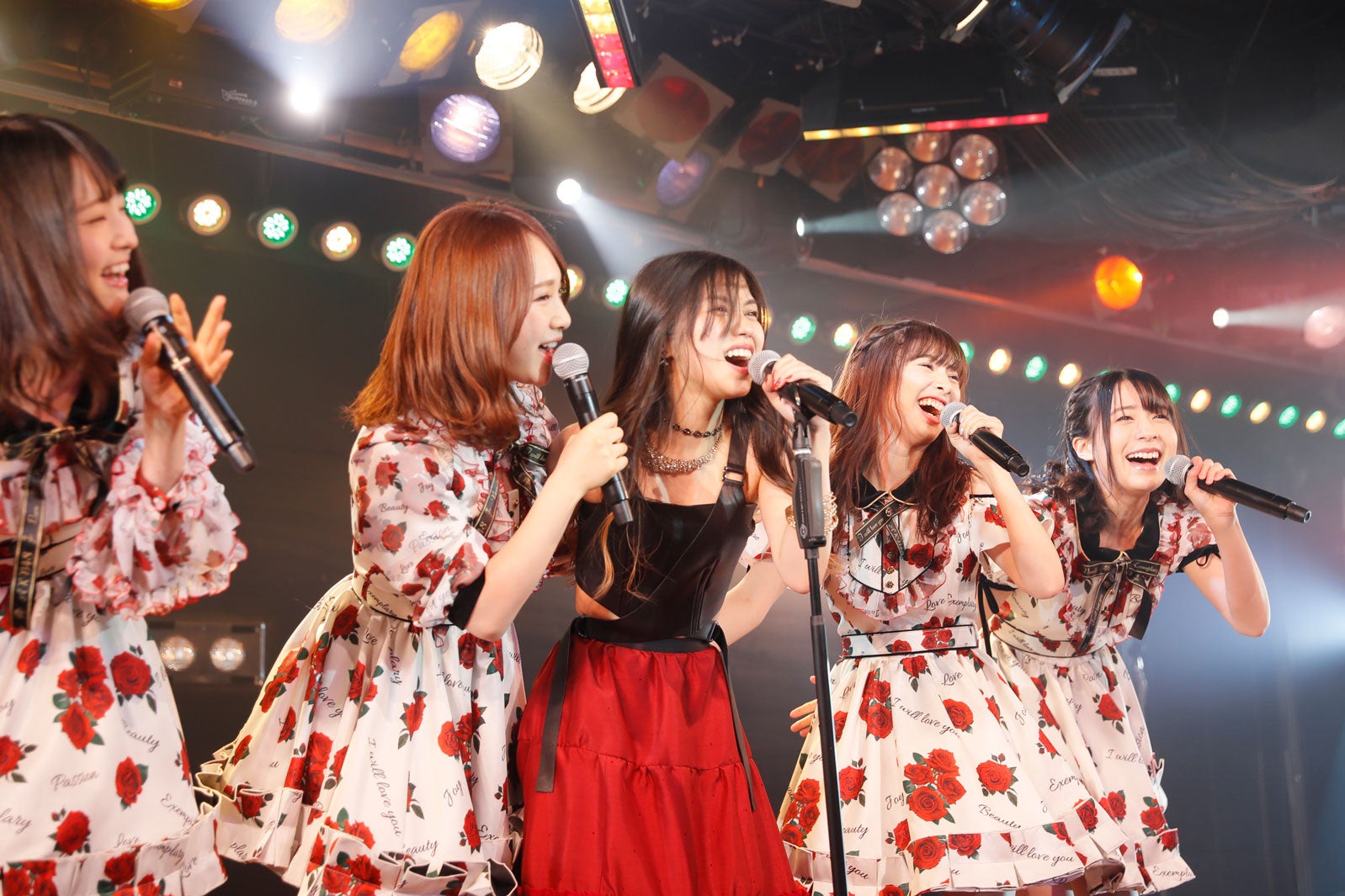 峯岸チーム K「最終ベルが鳴る」千秋楽公演より（C）AKS