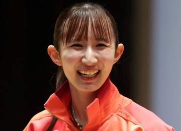 世界卓球 日本女子55年ぶり金メダルに王手 早田ひなが格上の相手エースに劇的逆転勝利！6大会連続決勝進出