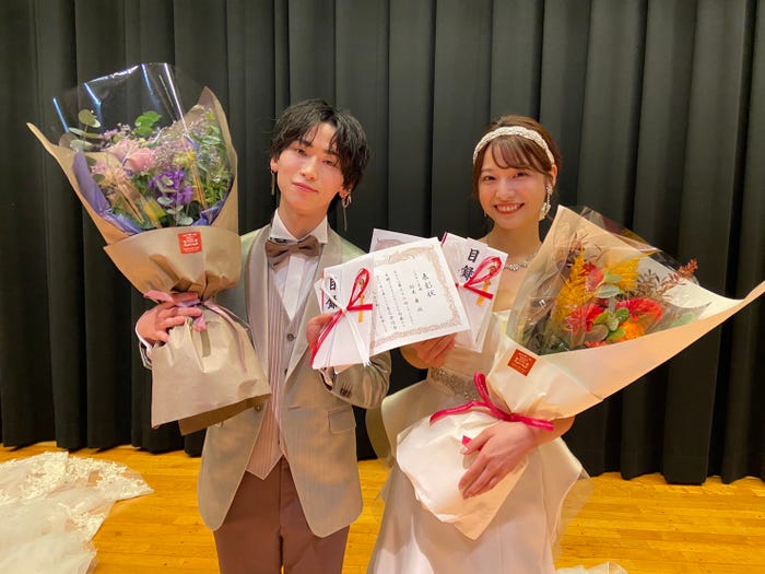 「ミスター立教2020」グランプリの鈴木廉さん、「ミス立教2020」グランプリの山口清香さん(提供画像)