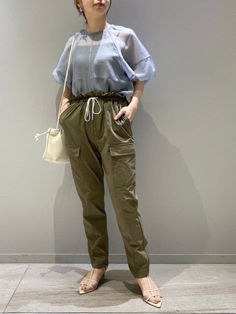 カーゴパンツ　コーデ
