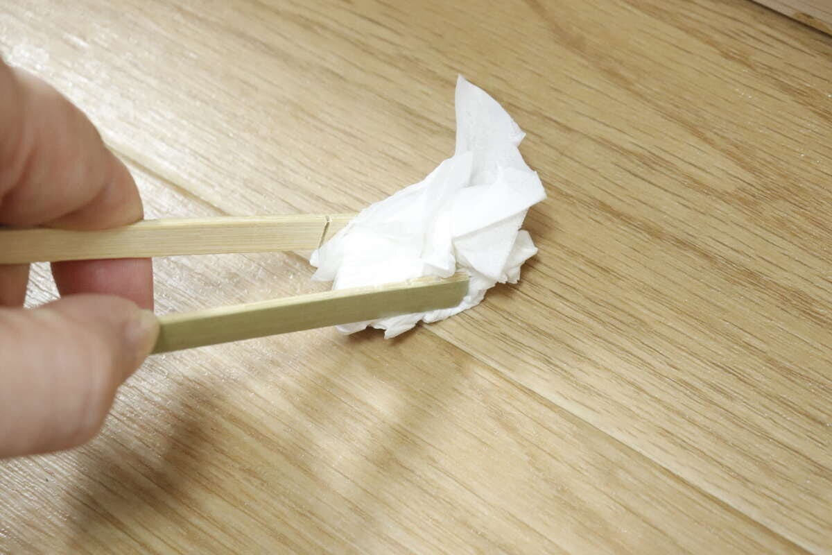 セリア お掃除用ミニトング セリアのお掃除用ミニトングの使用例