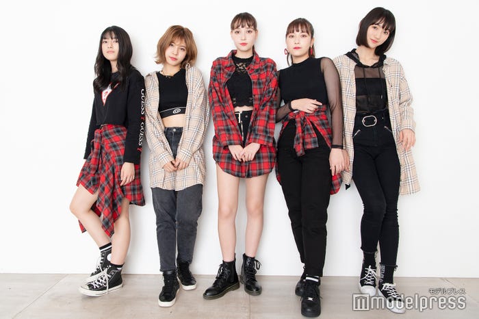 Chuning Candy(左から)琴音、ソフィー、LILI、ゆうり、愛子(C)モデルプレス