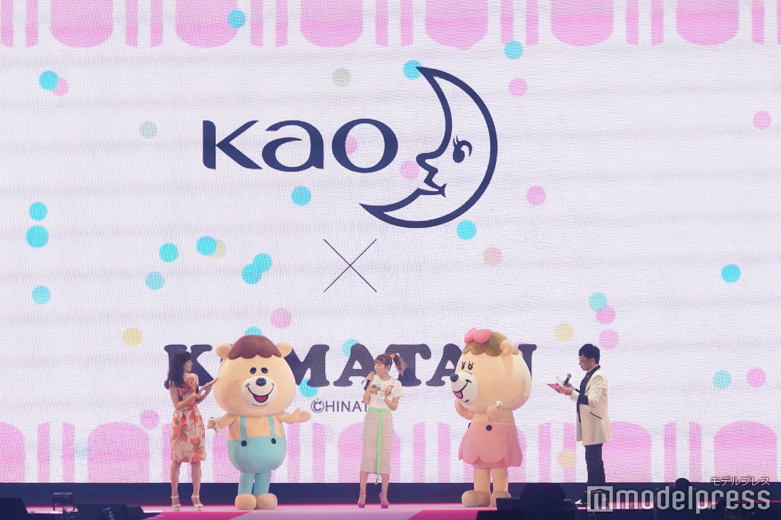 花王スマートホルダーのステージに登場した若槻千夏（C）モデルプレス