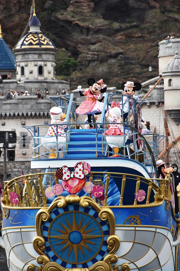 ミニーマウスのリボンのデザインがとってもキュートです