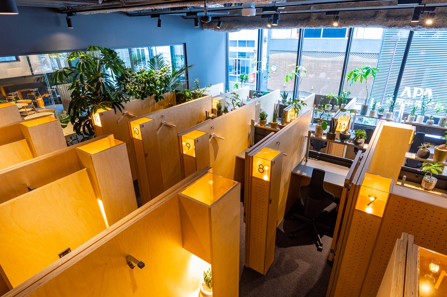 スタバ、銀座に“ビジネス利用特化”新店舗 半個室ブースやソロワークスペース充実