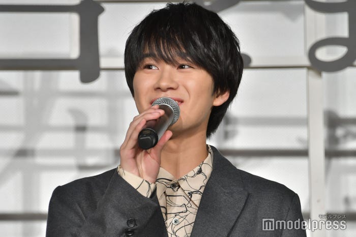 豚汁を食べられなかった嶋崎斗亜(C)モデルプレス