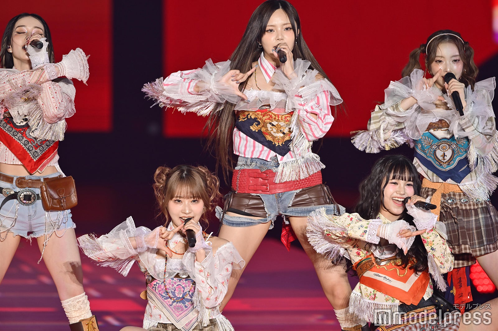 （C）モデルプレス