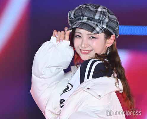 MADEINマシロ「ガルアワ」初ランウェイ「ガルプラ」出身・川口ゆりなと投げキス【GirlsAward 2024AW】
